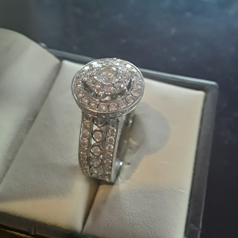 2ct 14kwg 360 si1 diamond engagement ring